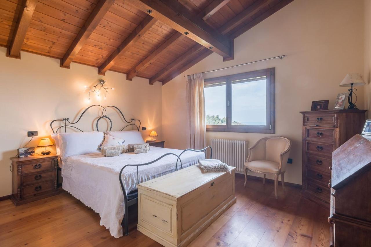 La Nocciola By Posarellivillas Cerreto Castello Exteriör bild